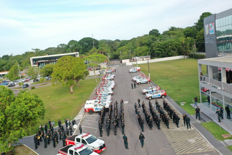 default <div class='credito_fotos'>Foto: Ascom / Policia Militar | <a href='/midias/2023/originais/17566_6027d232-704f-cde3-a2fc-69bd12f82de2.jpg' download><i class='fa-solid fa-download'></i> Download</a></div>