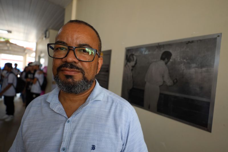 Valdejan de Sá dos Santos - Diretor da Escola Irmã Dulce <div class='credito_fotos'>Foto: Marcelo Lelis / Ag. Pará | <a href='/midias/2023/originais/17636_e718e918-febb-3647-8a86-c97407c29271.jpg' download><i class='fa-solid fa-download'></i> Download</a></div>