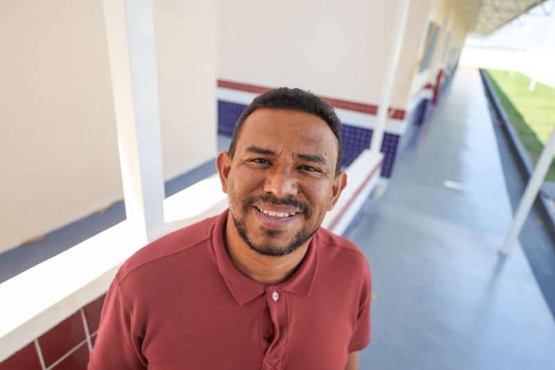 Renildo de Sena - Diretor da Escola <div class='credito_fotos'>Foto: Marcelo Lelis / Ag. Pará | <a href='/midias/2023/originais/17643_214c3e9d-5713-8f3a-189e-83c06d3597c4.jpg' download><i class='fa-solid fa-download'></i> Download</a></div>