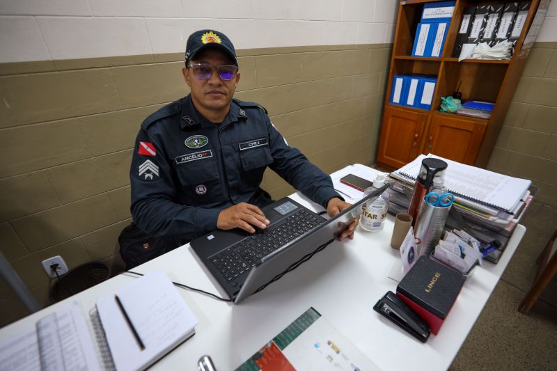 Sargento Ancélio Soares - Policial Militar e Auxiliar de Coordenação Disciplinar do Colégio com Supervisão Militar Rio Tocantins (CMRio) <div class='credito_fotos'>Foto: Marcelo Lelis / Ag. Pará | <a href='/midias/2023/originais/17735_b8fb1531-ad56-e77a-4b14-ec5b8a1c789f.jpg' download><i class='fa-solid fa-download'></i> Download</a></div>