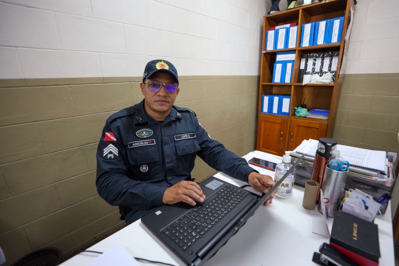 Sargento Ancélio Soares - Policial Militar e Auxiliar de Coordenação Disciplinar do Colégio com Supervisão Militar Rio Tocantins (CMRio) <div class='credito_fotos'>Foto: Marcelo Lelis / Ag. Pará | <a href='/midias/2023/originais/17735_f4aca0a1-23f3-decd-9bfc-478f74b47eed.jpg' download><i class='fa-solid fa-download'></i> Download</a></div>