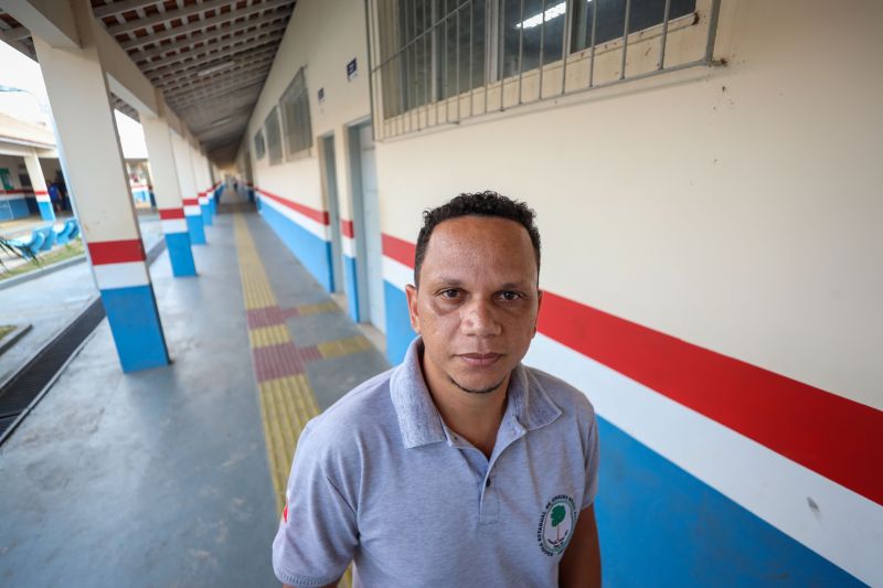 José kemeson - Diretor da Escola Plínio Pinheiro <div class='credito_fotos'>Foto: Marcelo Lelis / Ag. Pará | <a href='/midias/2023/originais/17736_8bc4c0ad-ac1a-b2fb-f5ac-375356e61937.jpg' download><i class='fa-solid fa-download'></i> Download</a></div>