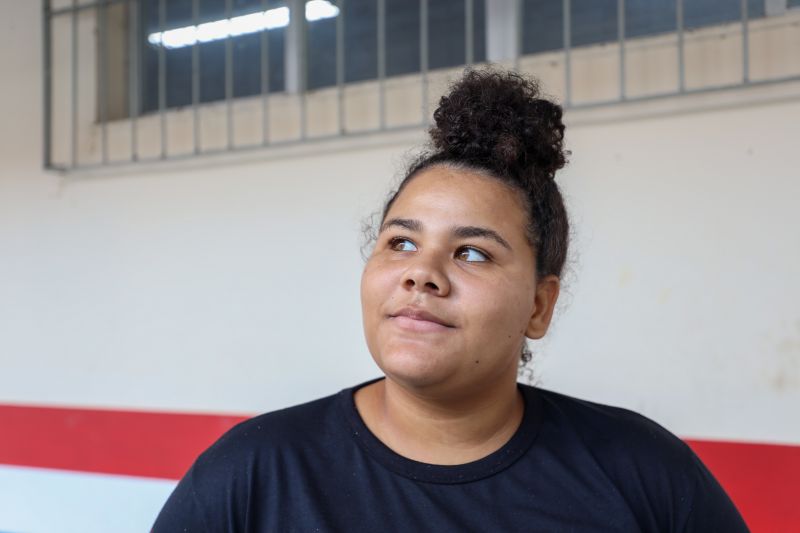 Julia Cavalcante - Aluna do terceiro ano da Escola Plínio Pinheiro <div class='credito_fotos'>Foto: Marcelo Lelis / Ag. Pará | <a href='/midias/2023/originais/17736_ad6c4285-813e-c5c6-191e-b59f33605772.jpg' download><i class='fa-solid fa-download'></i> Download</a></div>