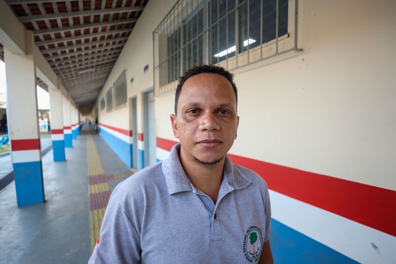 José kemeson - Diretor da Escola Plínio Pinheiro <div class='credito_fotos'>Foto: Marcelo Lelis / Ag. Pará | <a href='/midias/2023/originais/17736_b267878c-49bf-79de-6968-871efd4ac5d6.jpg' download><i class='fa-solid fa-download'></i> Download</a></div>