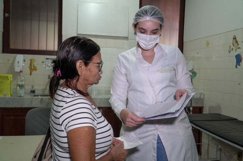 Data: 12/12/2023
Marcelo Souza
Pauta: Dezembro Laranja UEPA
Local: CCBS - UEPA, Belém-PA .
-Fotos:Marcelo Souza / agpará
- Renata Okajima, médica dermatologista da CCBS/ UEPA
- Anita Abreu, aposentada e esposa do Sr. Antônio Abreu, 82
- José Junior, contador <div class='credito_fotos'>Foto: Marcelo Souza /Ag.Pará | <a href='/midias/2023/originais/17876_0a2c6759-0e64-732f-aa02-42c12b9e6d8e.jpg' download><i class='fa-solid fa-download'></i> Download</a></div>