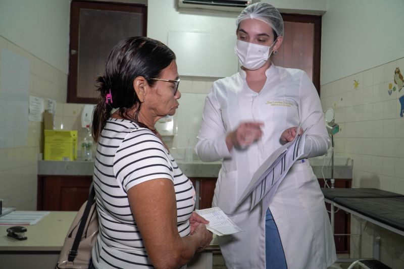 Data: 12/12/2023
Marcelo Souza
Pauta: Dezembro Laranja UEPA
Local: CCBS - UEPA, Belém-PA .
-Fotos:Marcelo Souza / agpará
- Renata Okajima, médica dermatologista da CCBS/ UEPA
- Anita Abreu, aposentada e esposa do Sr. Antônio Abreu, 82
- José Junior, contador <div class='credito_fotos'>Foto: Marcelo Souza /Ag.Pará | <a href='/midias/2023/originais/17876_4a2fe6cc-737d-cb84-67a8-d8998c122718.jpg' download><i class='fa-solid fa-download'></i> Download</a></div>