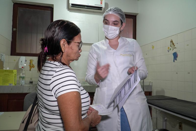 Data: 12/12/2023
Marcelo Souza
Pauta: Dezembro Laranja UEPA
Local: CCBS - UEPA, Belém-PA .
-Fotos:Marcelo Souza / agpará
- Renata Okajima, médica dermatologista da CCBS/ UEPA
- Anita Abreu, aposentada e esposa do Sr. Antônio Abreu, 82
- José Junior, contador <div class='credito_fotos'>Foto: Marcelo Souza /Ag.Pará | <a href='/midias/2023/originais/17876_4c18be37-399e-b34d-750e-f5dfdb74bb8a.jpg' download><i class='fa-solid fa-download'></i> Download</a></div>