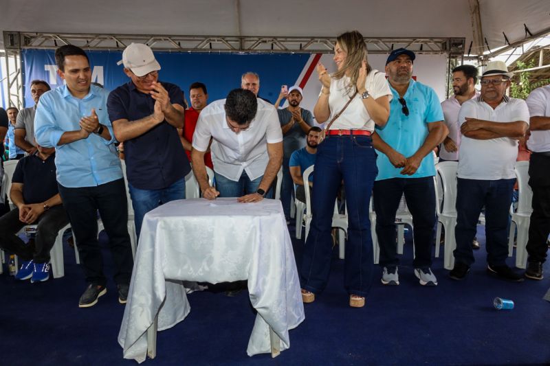 ENTREGA ASFALTO/ Ordem de Serviço que autorizará o início das obras de construção e pavimentação da PA-253/Sua Casa/Posto de saúde/Estádio de Futebol/FT Alex Ribeiro Ag Pará <div class='credito_fotos'>Foto: Alex Ribeiro / Ag. Pará | <a href='/midias/2023/originais/17895_1755dac5-d958-1988-6315-dcb07c91f4b9.jpg' download><i class='fa-solid fa-download'></i> Download</a></div>