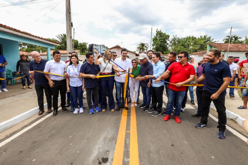 ENTREGA ASFALTO/ Ordem de Serviço que autorizará o início das obras de construção e pavimentação da PA-253/Sua Casa/Posto de saúde/Estádio de Futebol/FT Alex Ribeiro Ag Pará <div class='credito_fotos'>Foto: Alex Ribeiro / Ag. Pará | <a href='/midias/2023/originais/17895_3857035b-bf22-18ac-14f7-f8ba5bff6eb4.jpg' download><i class='fa-solid fa-download'></i> Download</a></div>