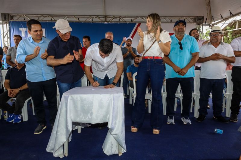 ENTREGA ASFALTO/ Ordem de Serviço que autorizará o início das obras de construção e pavimentação da PA-253/Sua Casa/Posto de saúde/Estádio de Futebol/FT Alex Ribeiro Ag Pará <div class='credito_fotos'>Foto: Alex Ribeiro / Ag. Pará | <a href='/midias/2023/originais/17895_6384463a-5618-fa85-e210-60f5728d1122.jpg' download><i class='fa-solid fa-download'></i> Download</a></div>