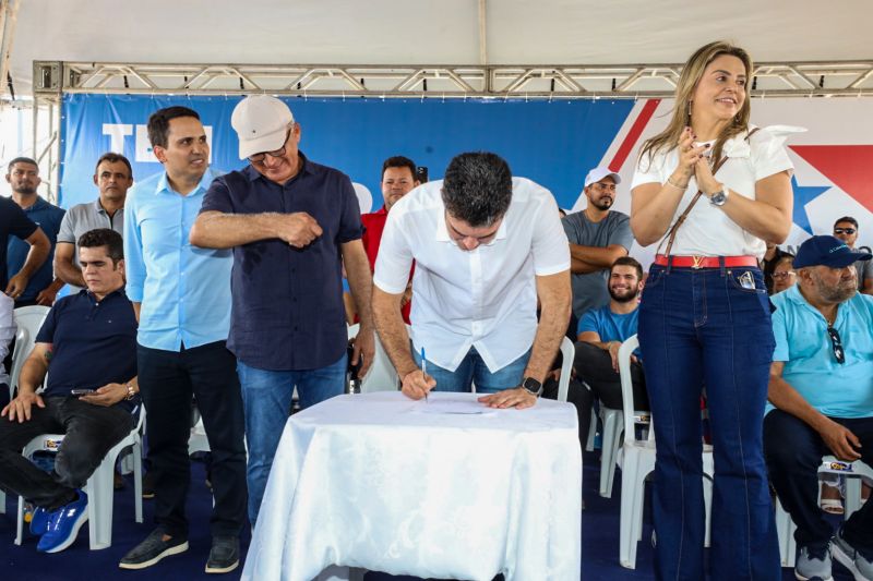 ENTREGA ASFALTO/ Ordem de Serviço que autorizará o início das obras de construção e pavimentação da PA-253/Sua Casa/Posto de saúde/Estádio de Futebol/FT Alex Ribeiro Ag Pará <div class='credito_fotos'>Foto: Alex Ribeiro / Ag. Pará | <a href='/midias/2023/originais/17895_769db69f-5bef-953e-9bcf-224388d524f9.jpg' download><i class='fa-solid fa-download'></i> Download</a></div>