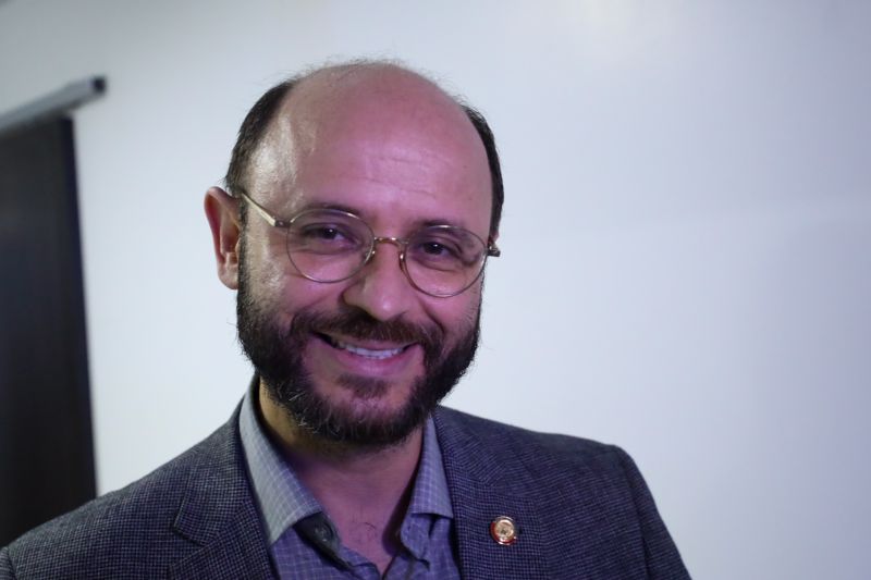 Ano do Pará na educação + Entrega dos materiais do componente de Educação Ambiental 2024 - Professor e Estudante (Parceria Lungo, Unicef e Unesco) / Entrega do 1° Planejamento Estratégico da Seduc (FGV e Fundação Vale) / Palestra do Leandro Karnal
Fotos: Marcelo Lelis/Ag Pará
na foto: Rossieli Soares, Secretário de Educação <div class='credito_fotos'>Foto: Marcelo Lelis / Ag. Pará | <a href='/midias/2023/originais/17909_d6267037-4814-3fd3-2265-2f0a5d02b677.jpg' download><i class='fa-solid fa-download'></i> Download</a></div>