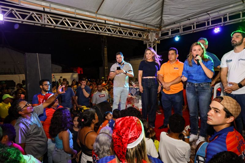 Vice Governadora Hana Ghassan participa de entrega de brinquedos do Vereador Roni Gás na Cabanagem - Fotos Pedro Guerreiro AgPará <div class='credito_fotos'>Foto: Pedro Guerreiro / Ag. Pará | <a href='/midias/2023/originais/17924_cd2aae8d-abdf-ca43-1634-76f6dfb148f7.jpg' download><i class='fa-solid fa-download'></i> Download</a></div>