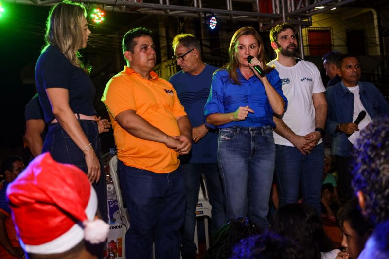 Vice Governadora Hana Ghassan participa de entrega de brinquedos do Vereador Roni Gás na Cabanagem - Fotos Pedro Guerreiro AgPará <div class='credito_fotos'>Foto: Pedro Guerreiro / Ag. Pará | <a href='/midias/2023/originais/17924_ec42b1be-6c9b-4a00-1172-192c4a18c018.jpg' download><i class='fa-solid fa-download'></i> Download</a></div>