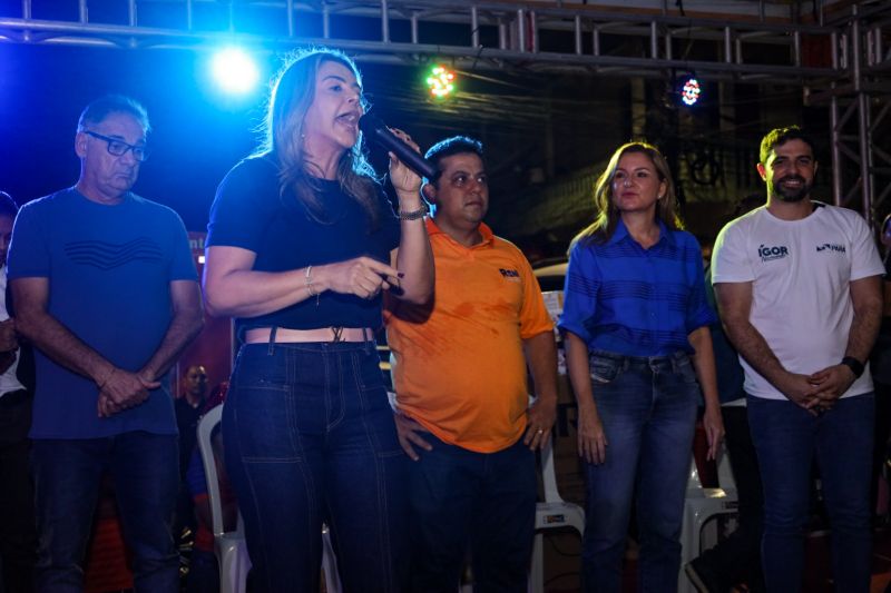 Vice Governadora Hana Ghassan participa de entrega de brinquedos do Vereador Roni Gás na Cabanagem - Fotos Pedro Guerreiro AgPará <div class='credito_fotos'>Foto: Pedro Guerreiro / Ag. Pará | <a href='/midias/2023/originais/17924_f7ea5ff1-bac6-63d9-e7ed-8cb6c9f4919c.jpg' download><i class='fa-solid fa-download'></i> Download</a></div>