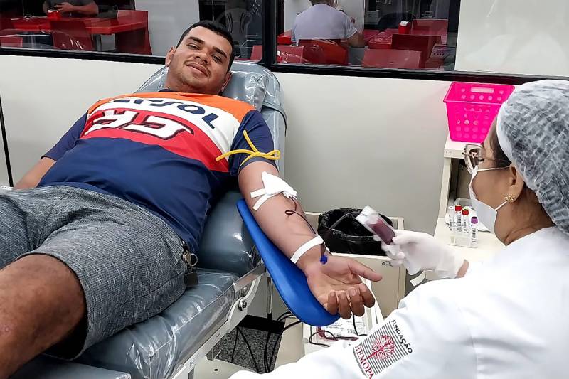 Matheus Jhonata doou no hemopa Belém