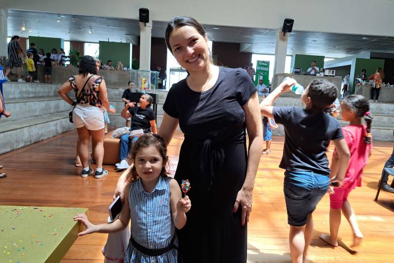 A sociloga  Maria Clara Ferraz com a Filha Luísa Ferraz