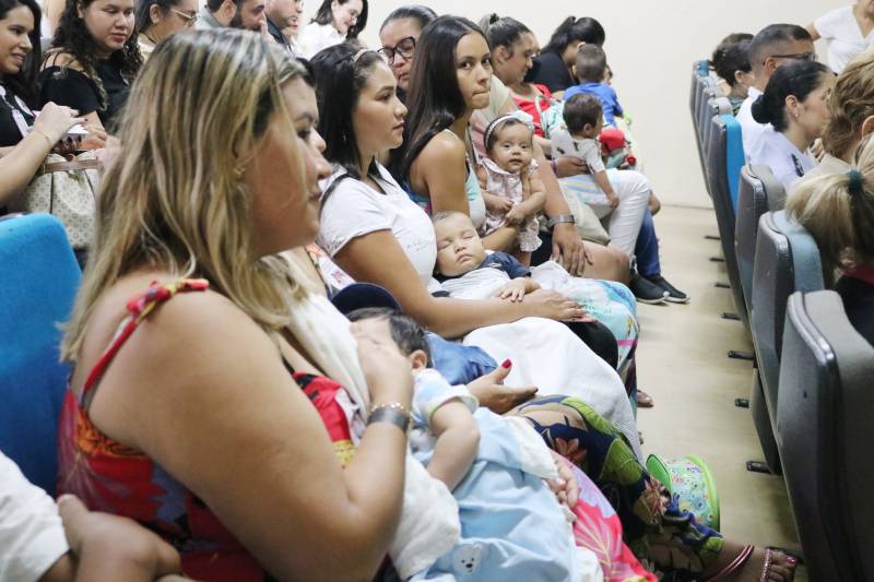 Mães doadoras e seus bebês