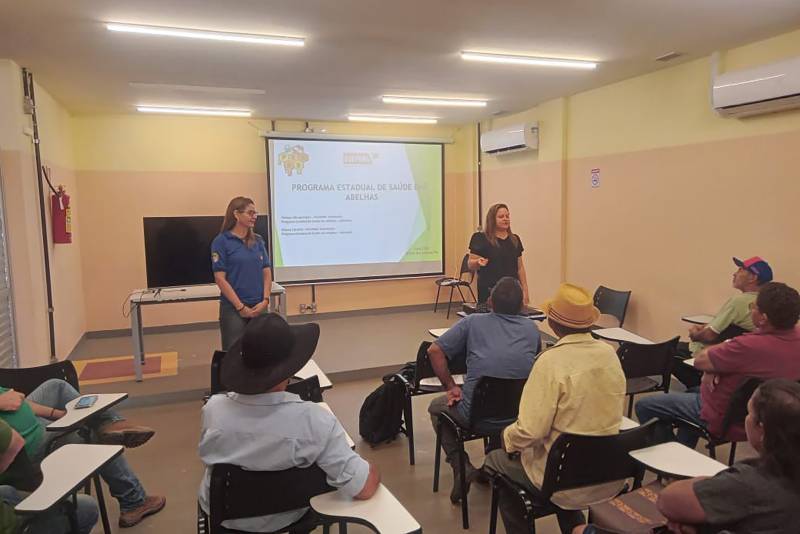 Palestra para apicultores em Canaã dos Carajás