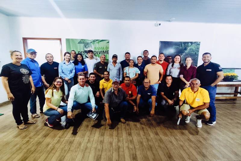 Reunião com apicultores em parauapebas