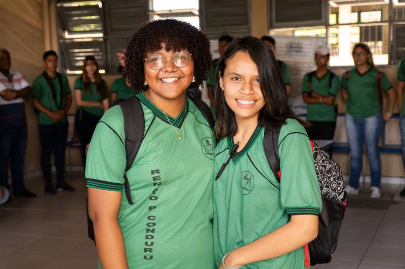Alunas Karen Lima e Joana Siqueira