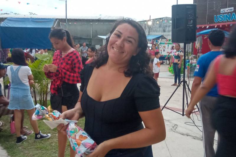 Ângela Maria, ganhadora do Bingo