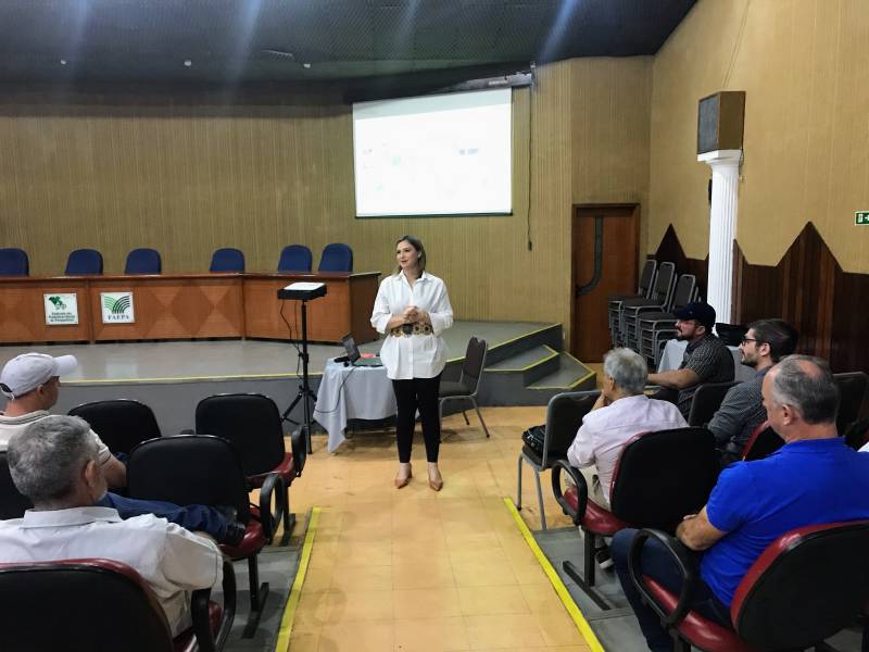 A presidente do sindicato de produtores rurais de Paragominas agradeceu a Adepará por aceitar o convite para tratar de temas relevantes para o agronegócio da região