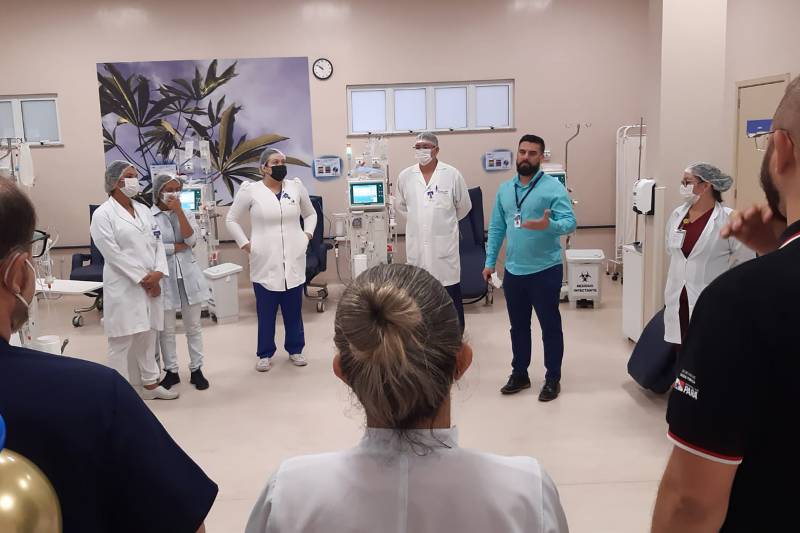 Juliano Botero agradece apoio equipe de Hemodiálise