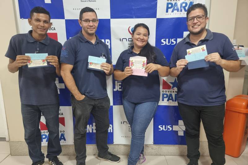 Colaboradores recebem bilhete com elogios de pacientes 