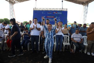 galeria: Entrega de um ônibus escolar (emenda Dep. Elcione Barbalho) - Ambulância