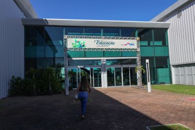 galeria: Helder e vice Hana com ministros - Escola projetos ecológicos