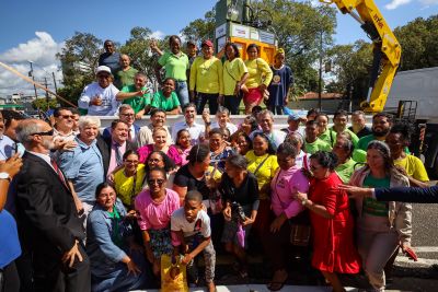 notícia: Governos Estadual e Federal entregam equipamentos para catadores de materiais recicláveis 