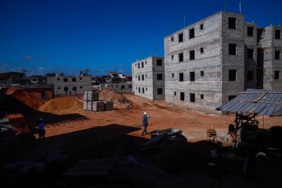 notícia: Construção de 400 unidades habitacionais do Curtume de Santo Antônio já chega a mais de 30% dos serviços executados