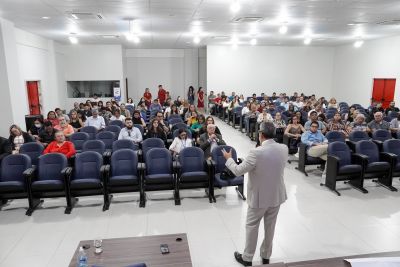 notícia: Estado capacita servidores e facilita acesso da população aos serviços públicos pela internet