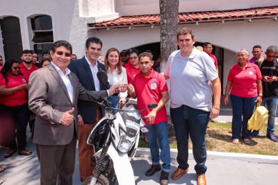 galeria: Entrega de três motos para as colônias de pescadores de Jacareacanga, Itaituba e Vitória do Xingu