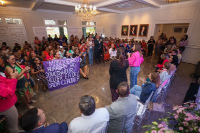 notícia: Governo contempla mulheres do 'Entre Elas' com benefícios habitacionais  