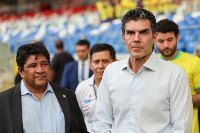 Governador Helder Barbalho ao lado do presidente da CBF, Ednaldo Rodrigues