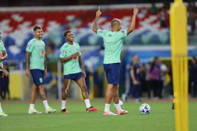 notícia: Seleção Brasileira volta a treinar no Novo Mangueirão e agradece carinho dos paraenses