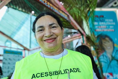 Joana Martins, voluntária do Lamparina Acesa