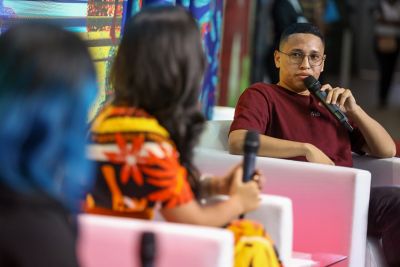 notícia: Debate com jovens influenciadores digitais agita Feira Pan-Amazônica do Livro