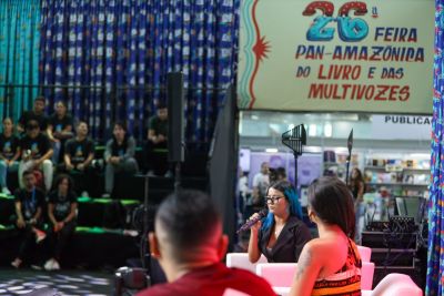 galeria: Feira do Livro - Influencer Digital na Baixada (Intervenção artística)