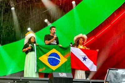 notícia: Em NY, Governador se compromete a ampliar áreas protegidas no Pará em um dos maiores festivais beneficentes do mundo