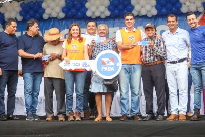 notícia: Em Cumaru do Norte, governo entrega R$ 1 milhão em benefícios habitacionais e Casa do Guerreiro para o povo Kayapó