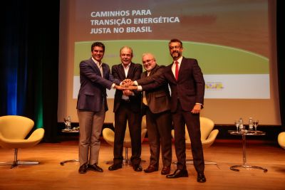 notícia: Em evento do BNDES e da Petrobras, Governo do Pará rejeita o petróleo e firma bioeconomia como nova comodity da Amazônia
