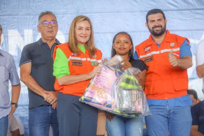notícia: Estado leva ajuda humanitária para moradores de Cametá