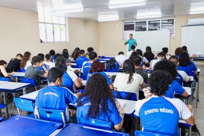 notícia: Enem 2024: mais de 49 mil estudantes da rede estadual estão inscritos 