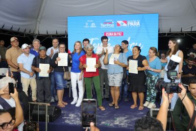 galeria: Governador Helder Barbalho entrega de beneficio sua casa em tomé-açu