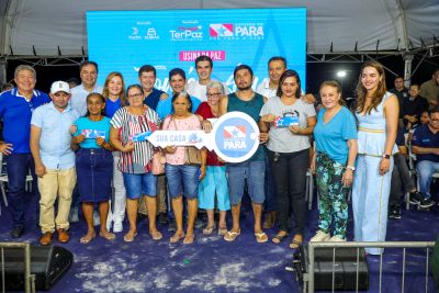 galeria: Governador Helder Barbalho  entrega de beneficio sua casa em Tomé-Açu