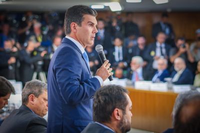 notícia: Em Brasília, Helder garante a Lula o apoio dos governadores no fortalecimento da democracia