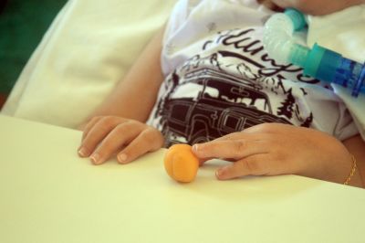 notícia: Crianças iniciam atividades escolares dentro do Hospital Regional do Baixo Amazonas
